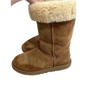 Ugg winter boots suede tall cozy warm stylish sz 8 womens